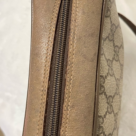 Gucci Vintage comes with flaws crossbody - Picture 10 of 14